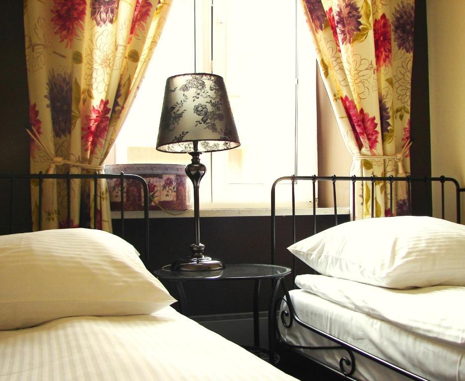 Chmielna Guest House Warsawa Ruang foto